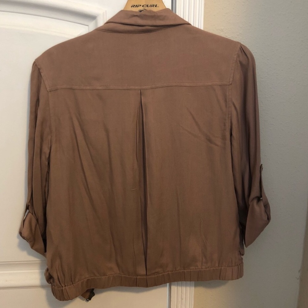 Lightweight Brown Jacket - image 2